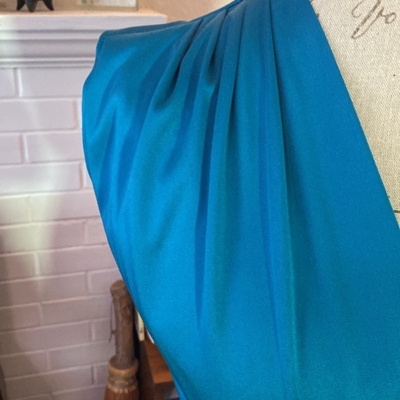 Vintage 70s’ dress from the disco era. So stylish and nostalgic. - Picture 3 of 6